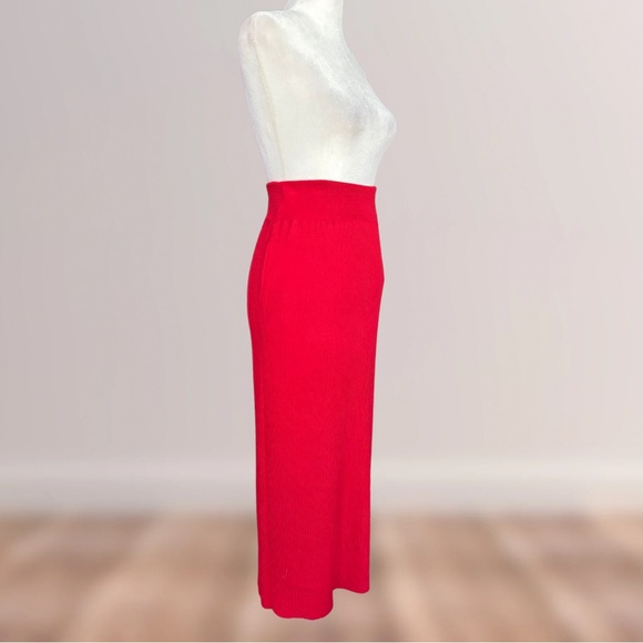 HESPERIOS ♥️ Archimedes Knit Alpaca/Silk Skirt with Pockets in Poppy Red - Picture 3 of 12